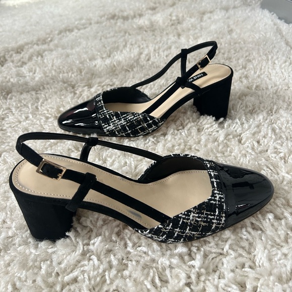 8 1/2 ADE SLINGBACK BLACK AND WHITE HEALS - Picture 9 of 10